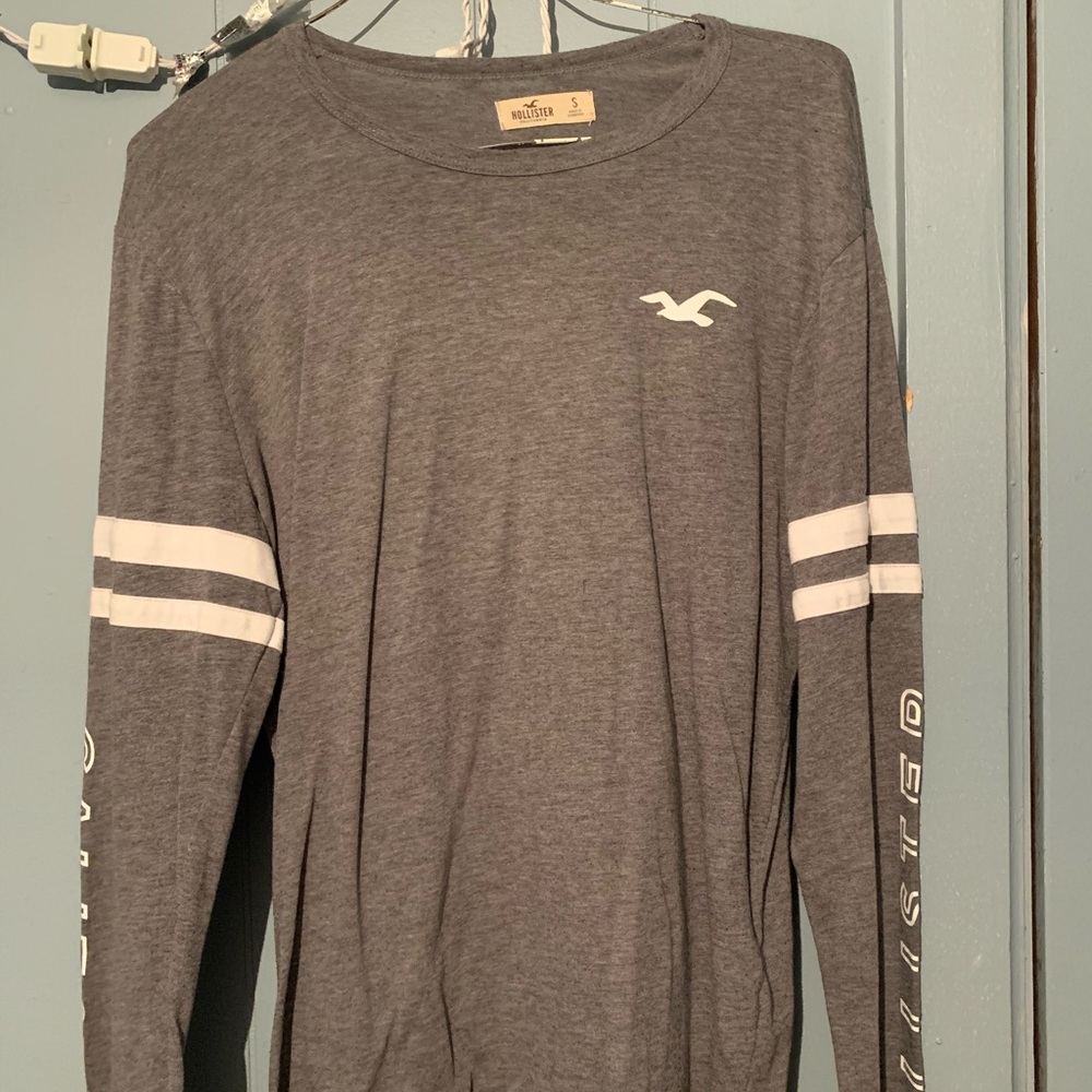 Women’s Hollister Grey Tee
